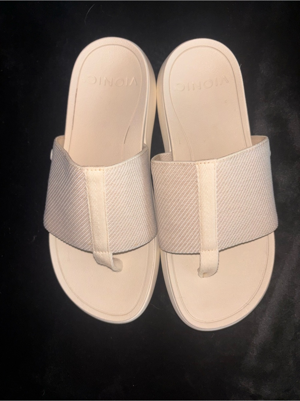 Vionic Aqua Recovery Thong Sandals Cream Comfort Slides Women’s 7 EU 37 - Picture 2 of 6